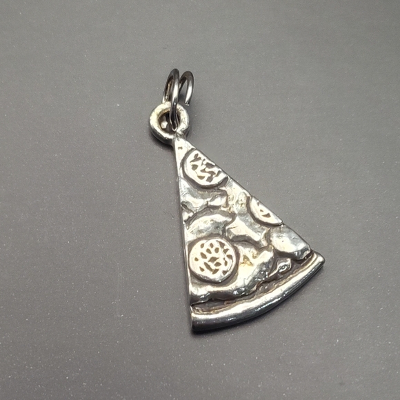 Vintage Sterling Silver "Pizza Slice" charm - Picture 2 of 4